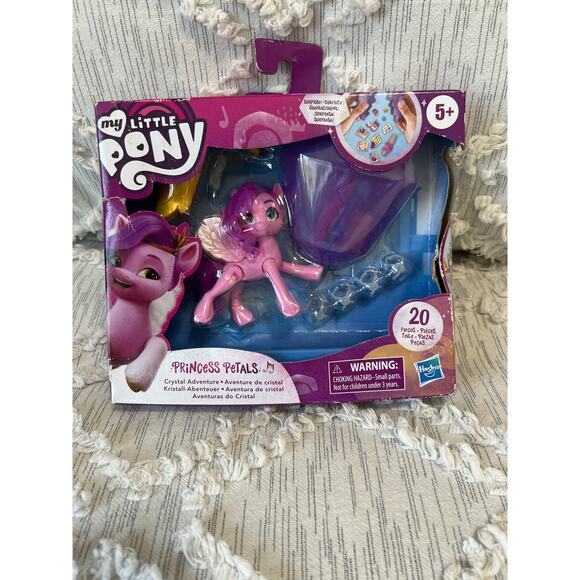 My Little Pony: A New Generation Movie Crystal Adventure Mini - Princess Petals - Picture 1 of 7